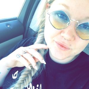 Meet your Posher, Meagan